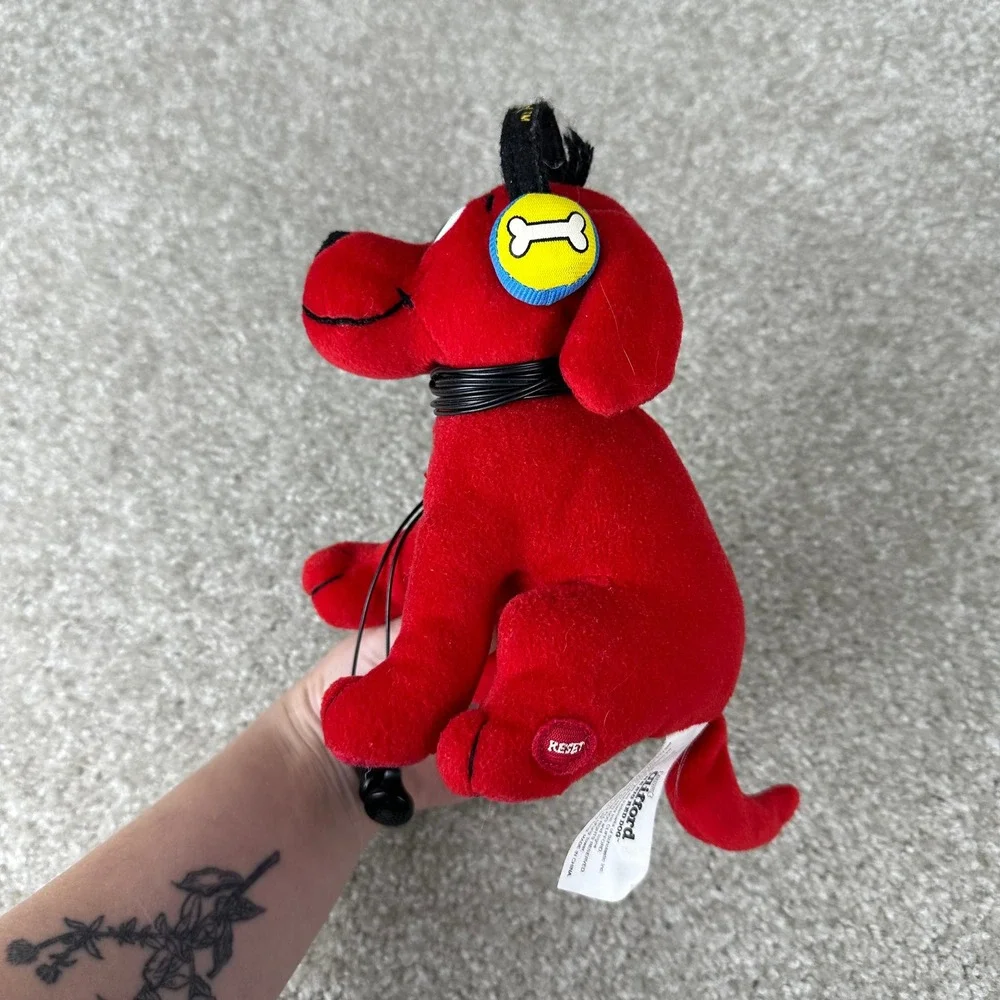 Vintage Clifford The Big Red Dog Plush Toy Island Headphones Earbuds Scholastic